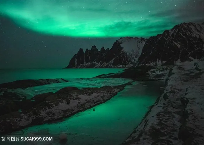 绿色唯美北极天空风景图片