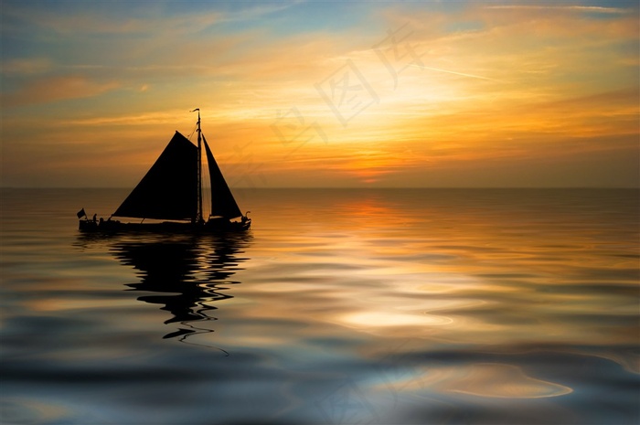 海上的帆船美景