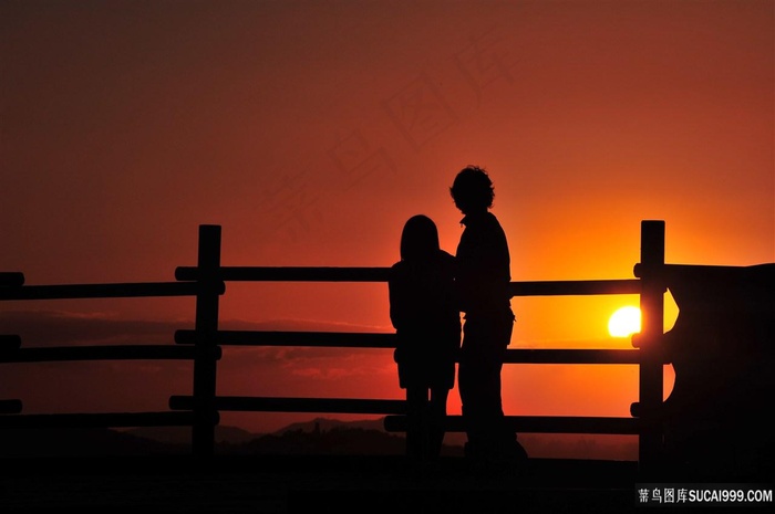 夕阳下的恋人