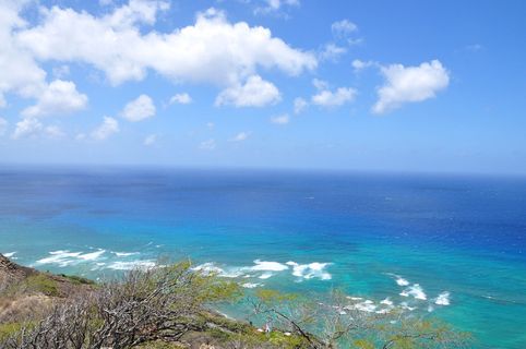 高清蓝天白云海水 高清蓝天白云海水