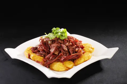 R02560特色烧饼狗肉  38元