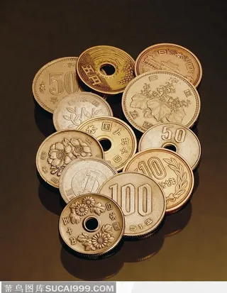 不同年代的硬币