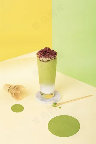 红豆抹茶奶茶冷饮摄影图片