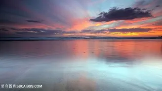 黄昏晚霞湖畔美景