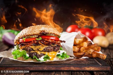 快餐店里汉堡与薯条