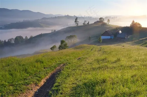 山峦草地草原风景图片