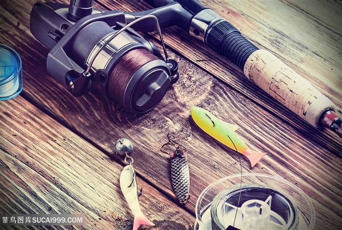 湖边钓鱼的工具高清图片