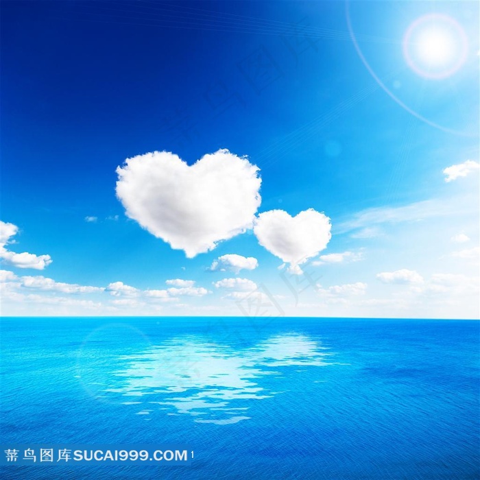 天空中的心形白云创意海报摄影高清图片