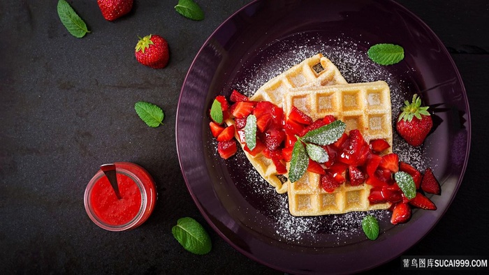 新鲜草莓华夫饼图片