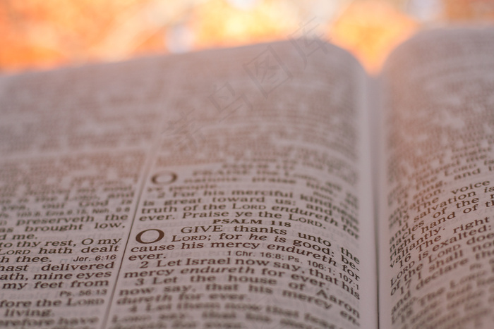 英文赞美诗特写图片