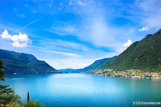 碧水蓝天风景图片