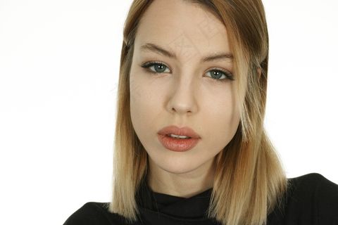 齐肩直发美女头像图片 齐肩直发美女头像图片