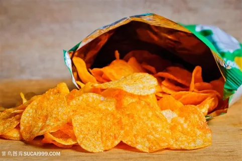 一包开过的薯片图片