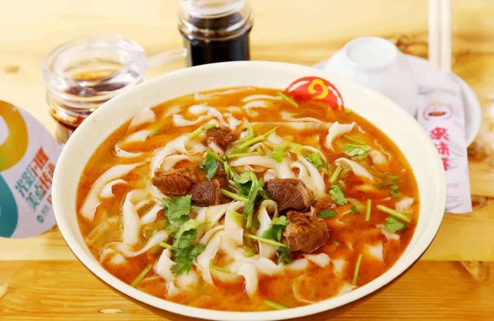 牛肉刀削面
