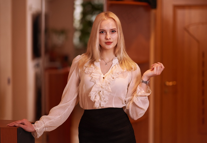 制服人体美女模特图片