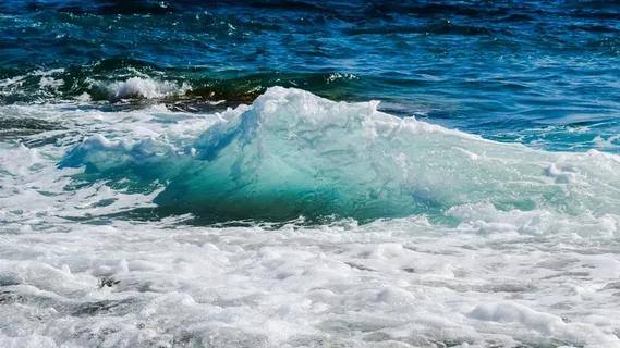 滚滚波浪图片 滚滚波浪图片