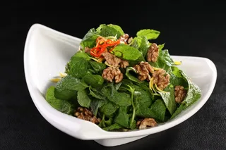 食香菜拌桃仁 (1)