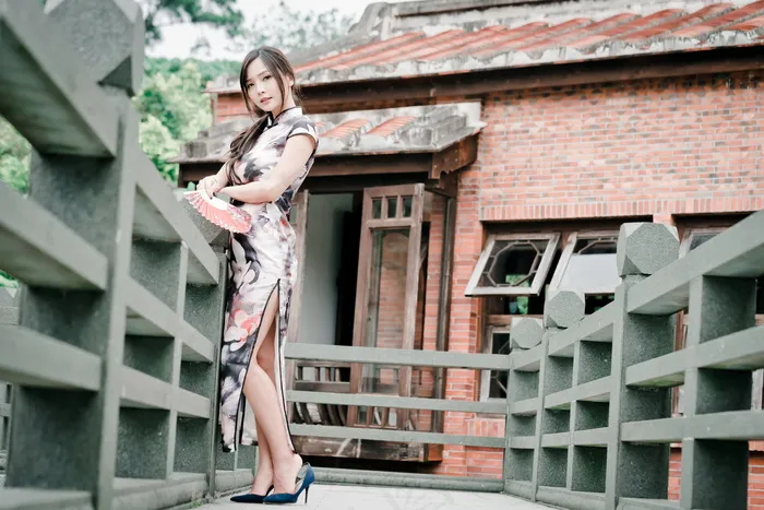 身材旗袍美女图片