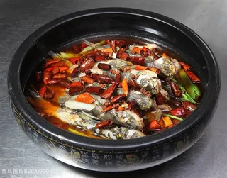 中华美食干锅黄辣丁摄影图