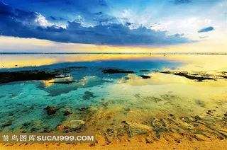 天空云彩海水礁石风光摄影图片