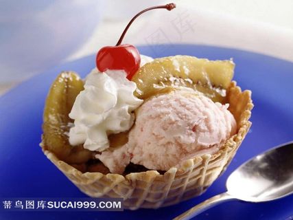 奶油水果小糕点