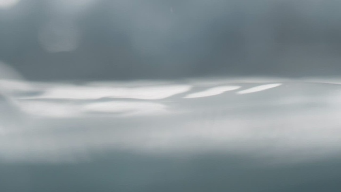 水滴落下时的浅景