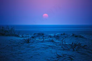 黎明海平面日出图片