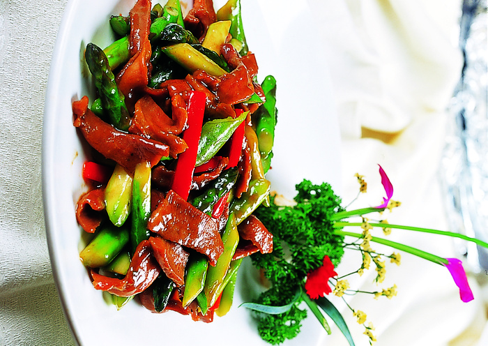 95X-110酱爆芦笋牛爽肉