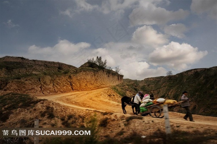 山路弯弯黄土情