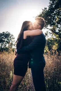 高清浪漫情侣接吻