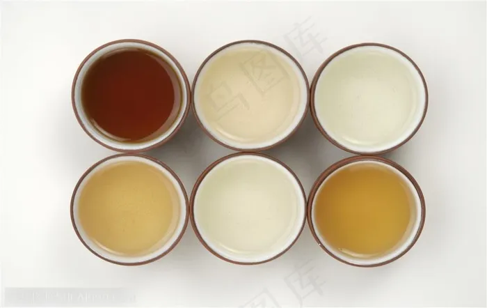 中国茶文化-茶杯中的茶水