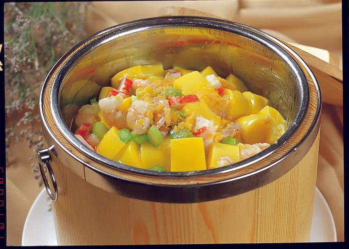  鲜虾蟹粉豆腐 