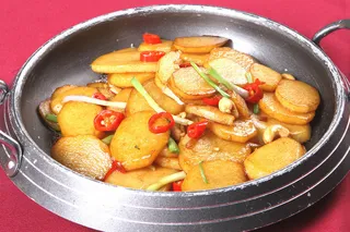 美味的家常干锅土豆片图片-第9张