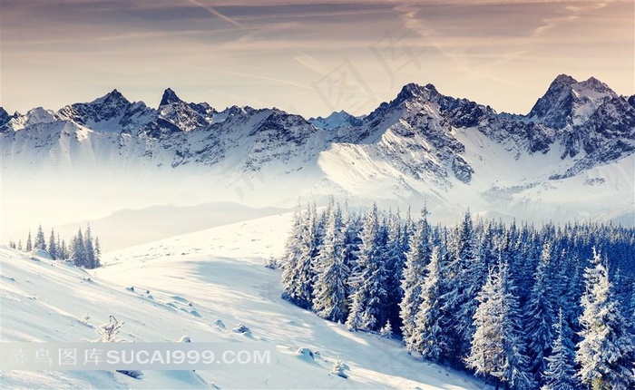 美丽的冬天高原雪景