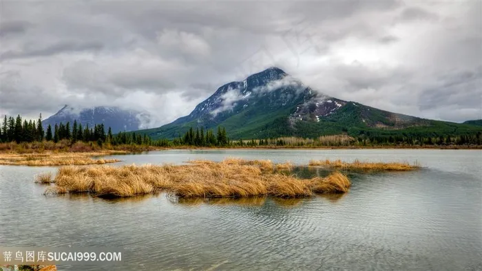 湖畔山脉美景壁纸