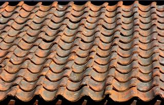 屋顶复古瓦片图片