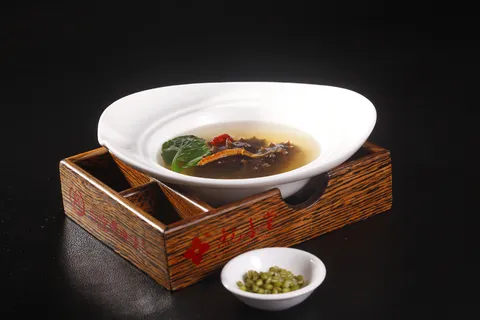 虫草麦仁炖活参 (1)