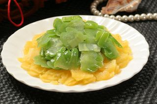苦瓜拌菠菜12元