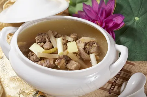 酸萝卜炖老鸭 酸萝卜炖老鸭