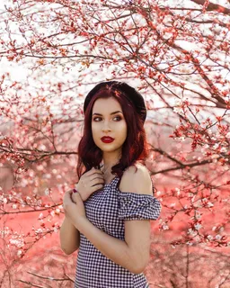 知性气质美女写真图片 知性气质美女写真图片