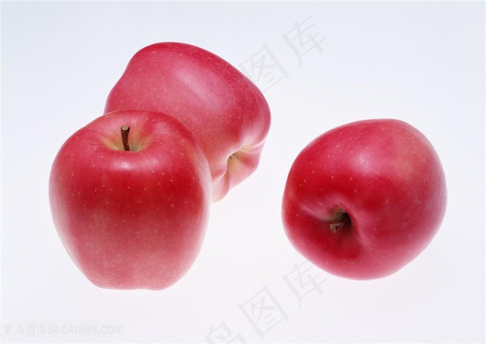 三个新鲜红苹果
