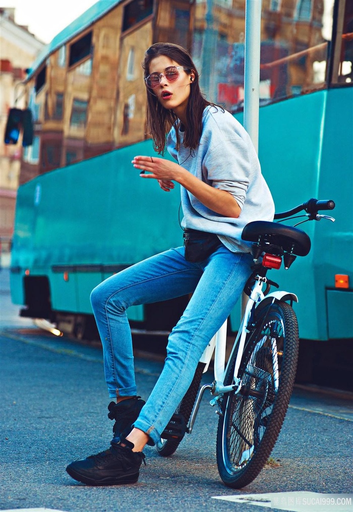 单车美女图片