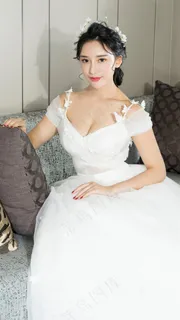 穿婚纱的美女图片 穿婚纱的美女图片