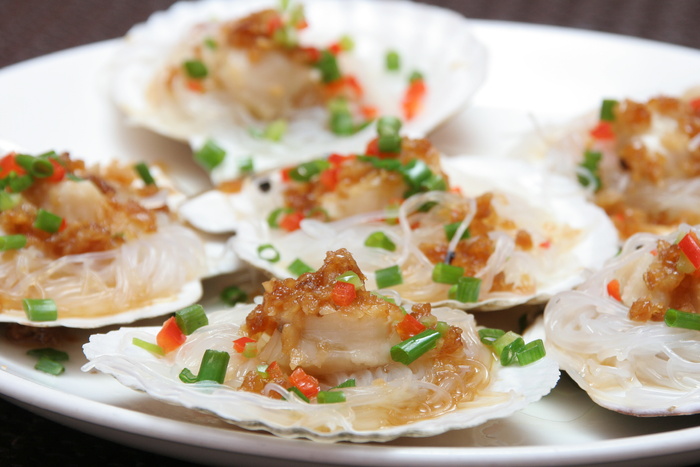 蒜茸粉丝蒸扇贝4元个