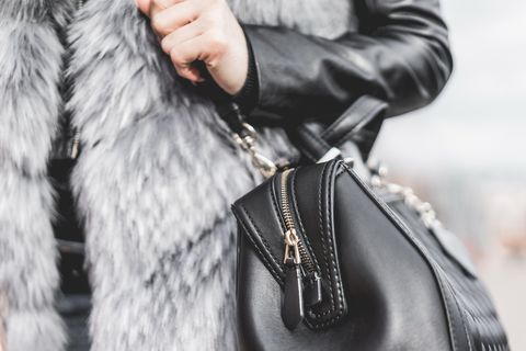 女士黑色真皮包图片