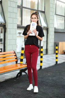 紧身裤女模特高清图 紧身裤女模特高清图
