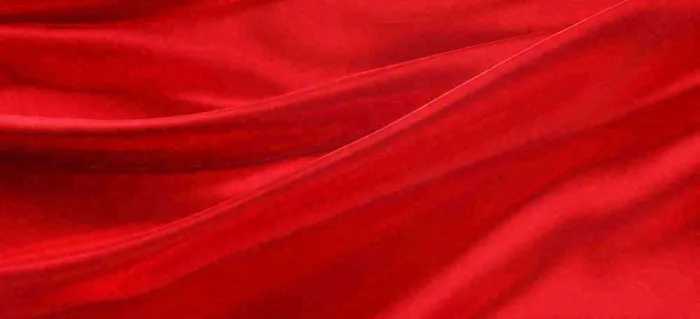 红色飘逸丝绸质感纹理背景(1616x736)