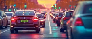 下班高峰期拥堵的马路摄影图