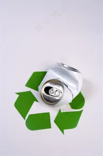 易拉罐创意可回收利用广告高清图片