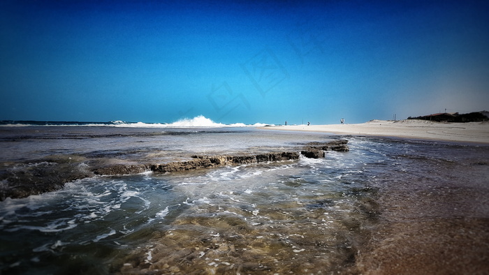 蓝色唯美意境海边图片